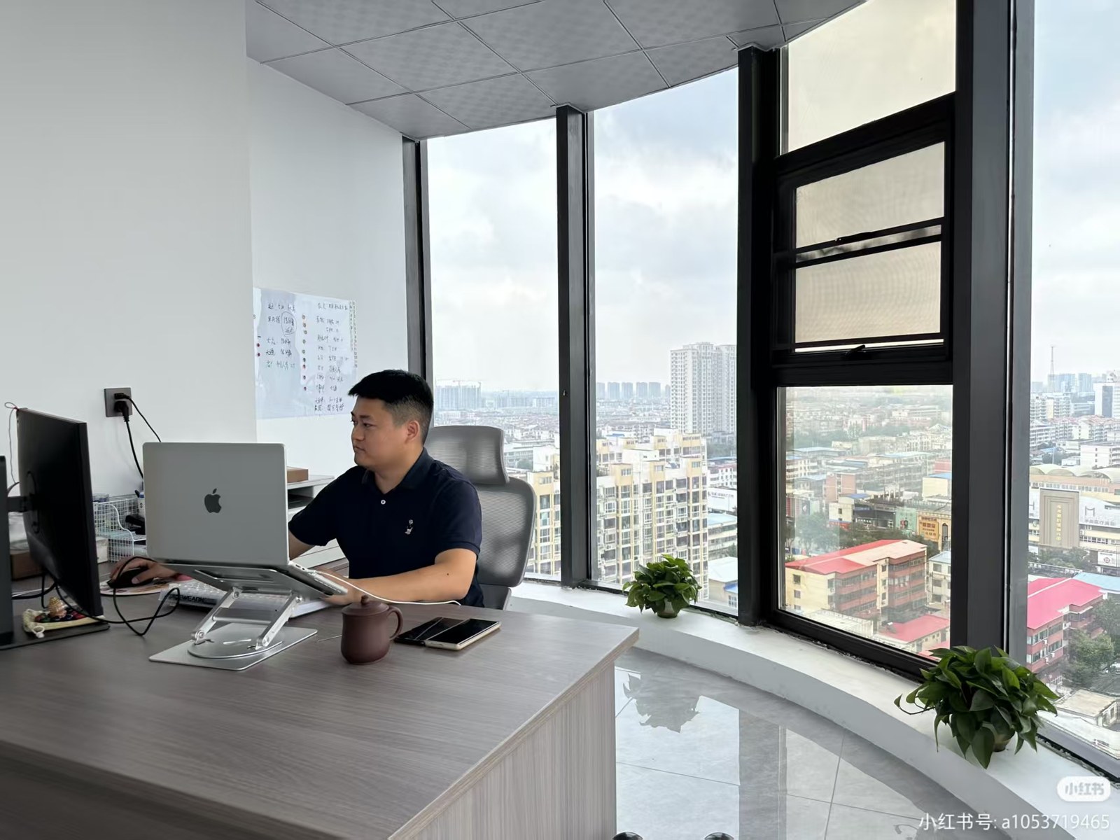 Luoyun engineer reviewing encoder documentation