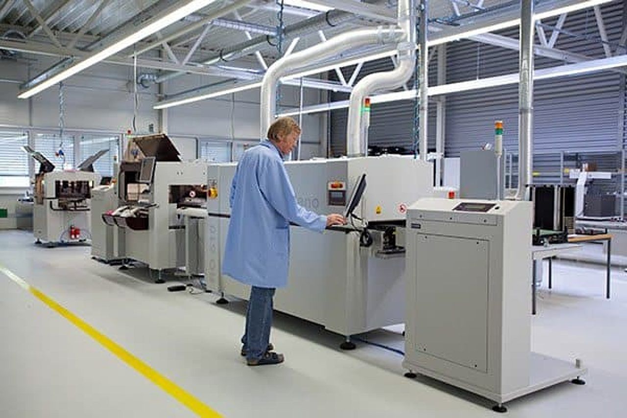 SMT assembly line at the Luoyun production partner